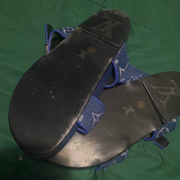 Brand new louis vuitton sandles. - Picture 2 of 2